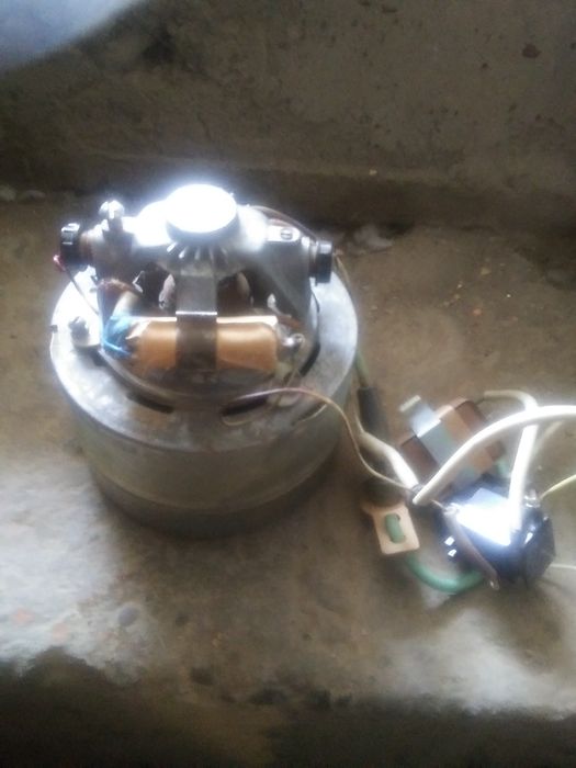 Моторы 2 выда мощный можно на любой назначения для колодца итд