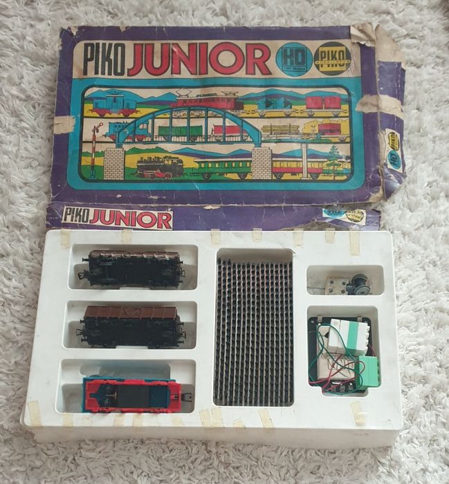 Продавам стартови комплекти Piko HO  1/87 E44