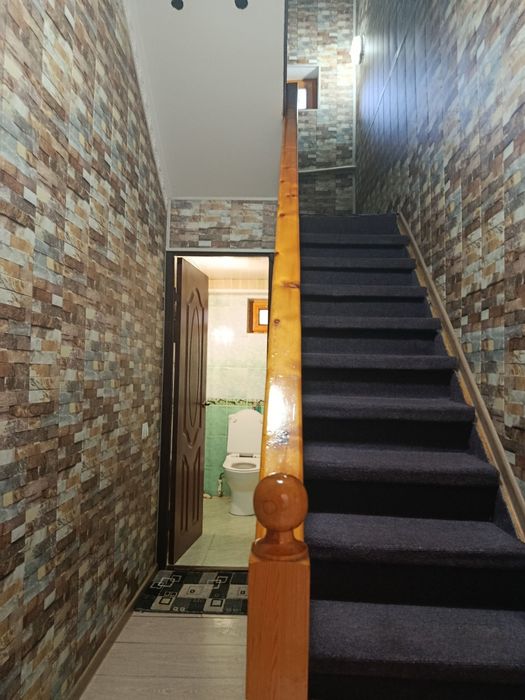 Массив Строитель  1,36 сотки 5 комнат 2 этажный дом