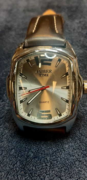 Часовник  AMBER TIME