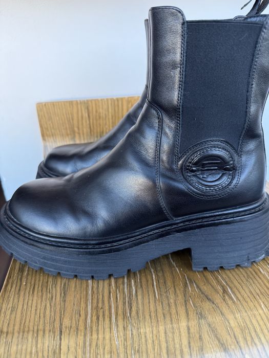 Ghete Flavia Passini din piele naturala