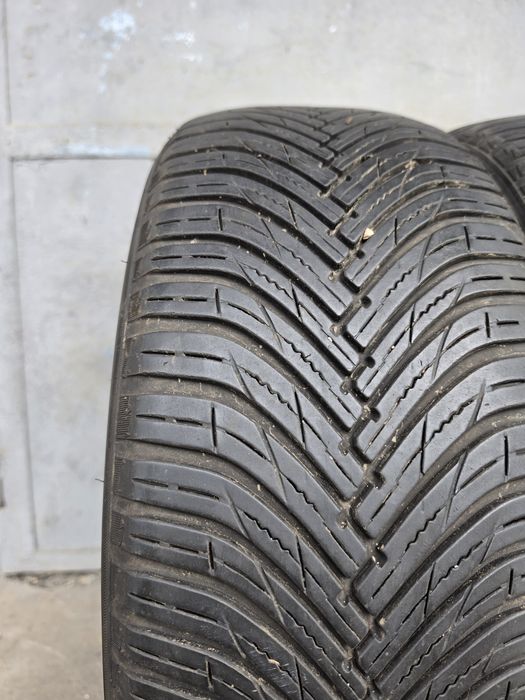 2 бр. всесезонни гуми 225/50/18 Maxxis DOT 2522 5,5 mm