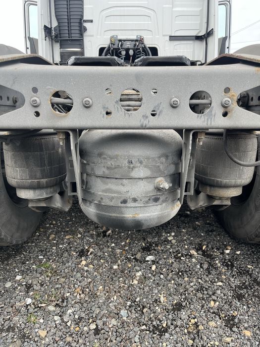 Piese camioane remorci