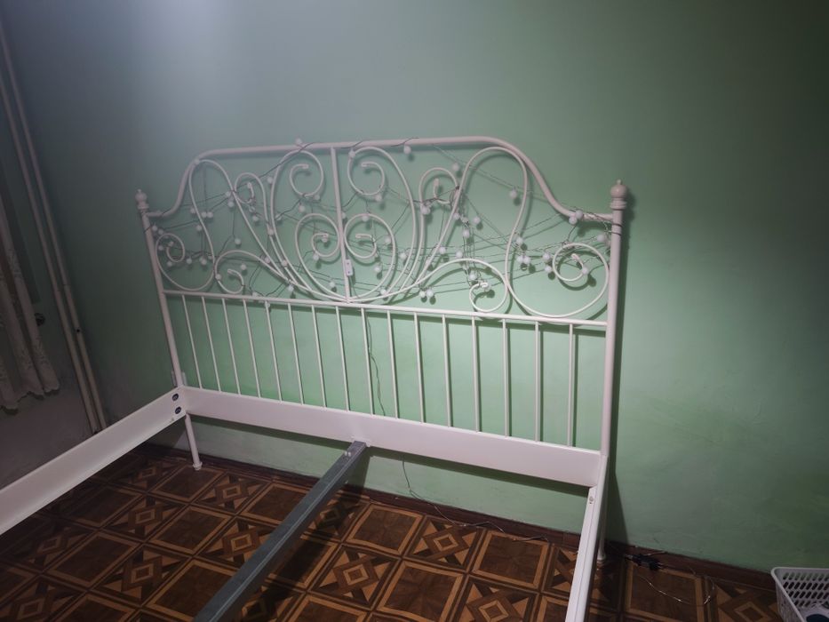 Тръбно легло ИКЕА рамка