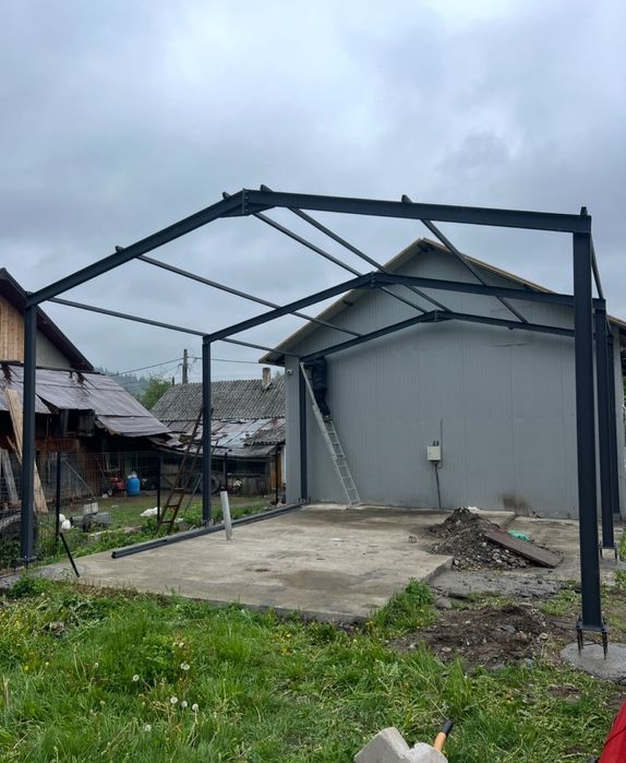 Hale metalice la preț redus