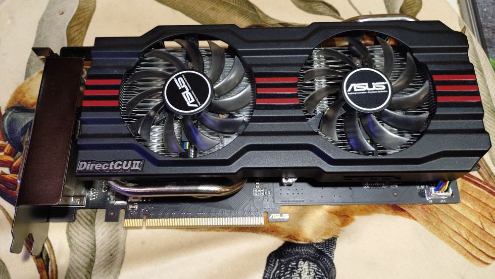 Видео карта Asus GTX 660 DirectCU II 2GB