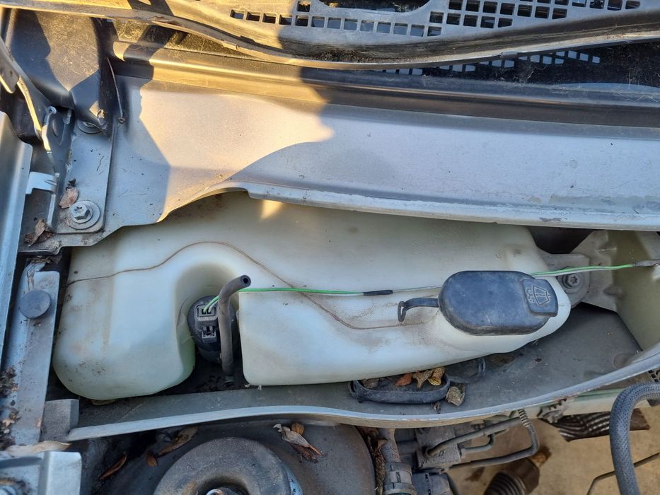 Vas lichid parbriz Dacia Logan (LS) [Fabr 2004-2012] 8200609549