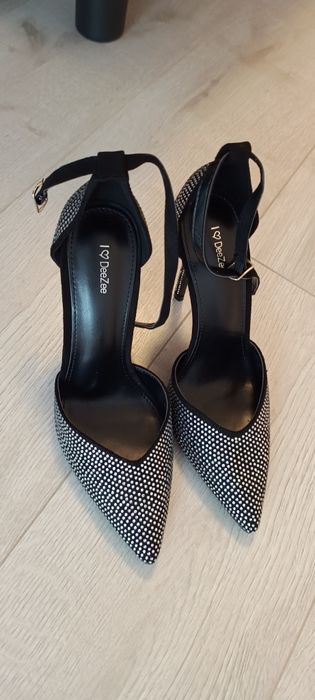 Pantofi de dama cu pietricele