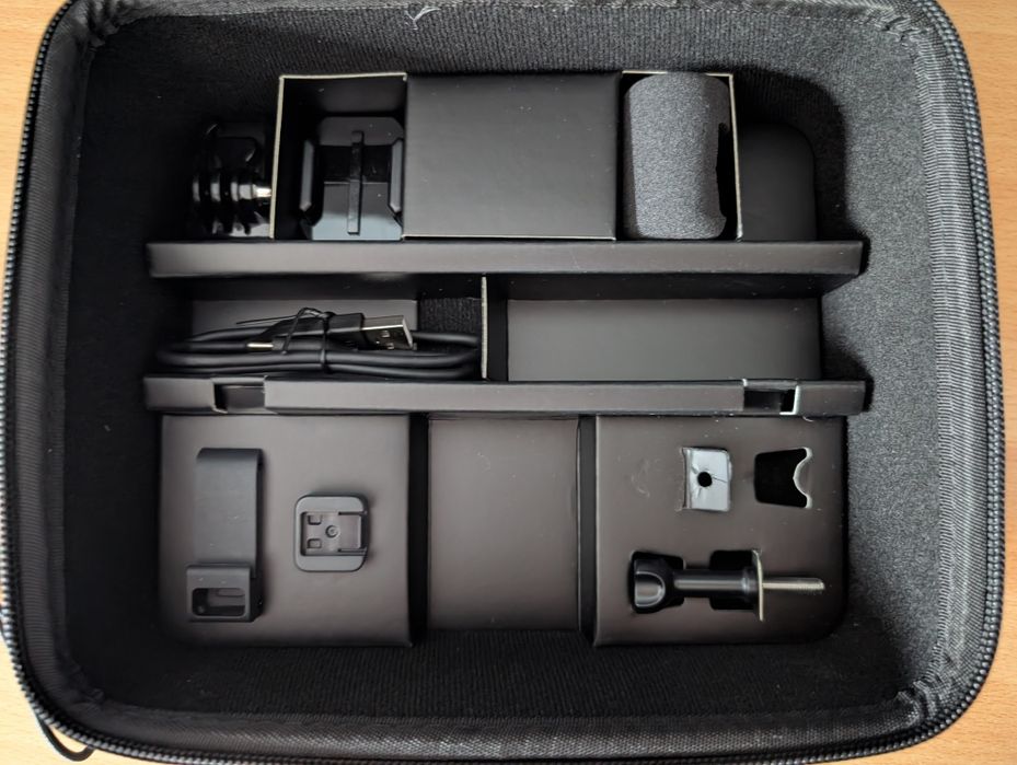 GoPro 12 Black Creator's Kit Vlogging  - 5.3k60, 24.7MP, HyperSmooth 5