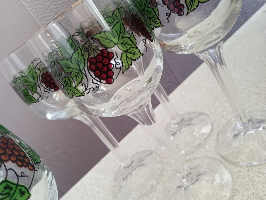 Фужеры,рюмки Богемия "Виноград","Ирис".6+5+4.Цена за 1 шт. См. фото