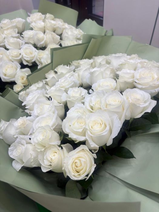 Гүлдер сатылады