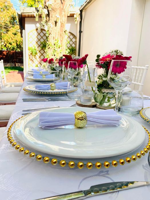 Logistică evenimente – mese, scaune, veselă, corturi (30–130 pers.)