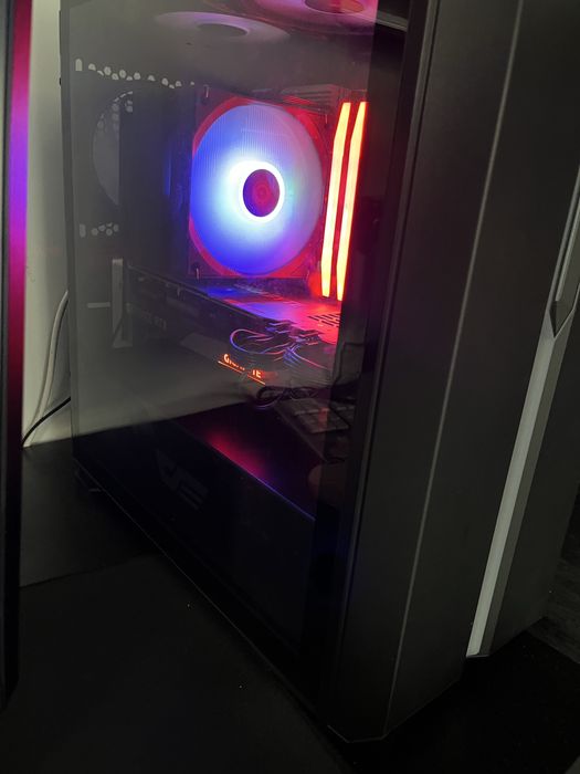 Vand pc Gaming ryzen 7 7800x3d cu RTX 3070