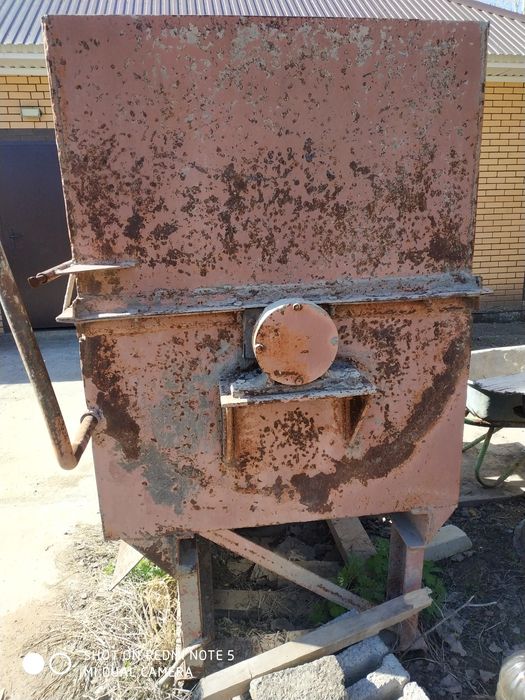 Бетоносмеситель вальцовый.