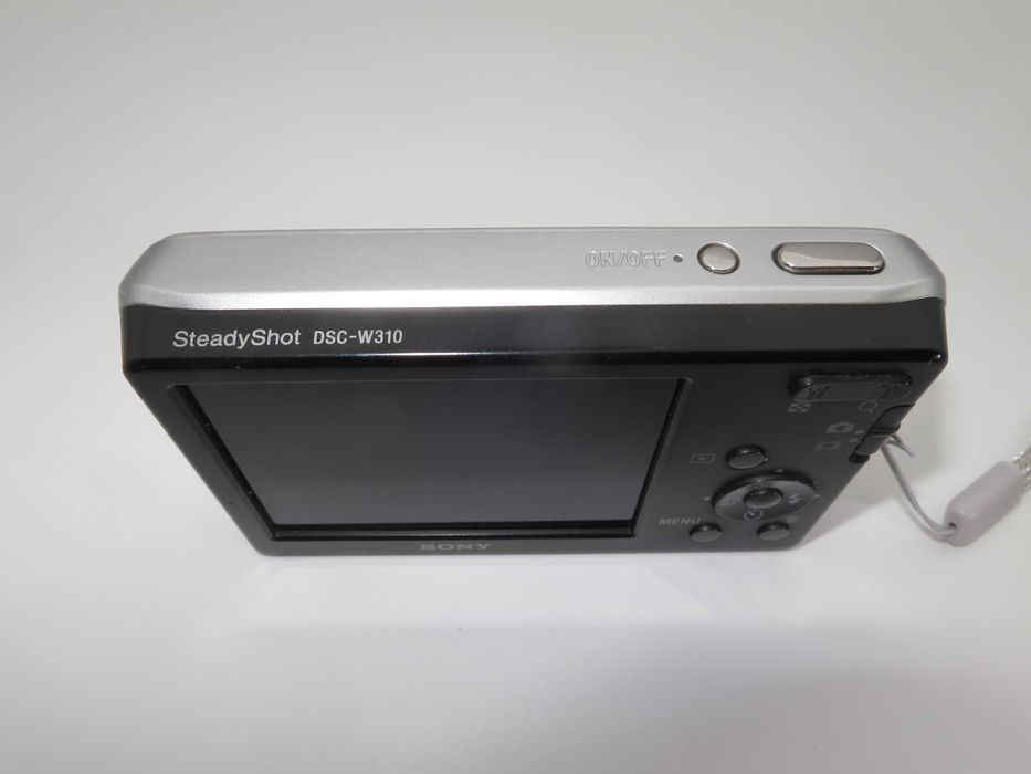 Sony Cyber-shot DSC W310 ултра компактен фотоапарат в сребърен метален корпус, цифрова камера в чудесно състояние, пълен комплект, работи отлично