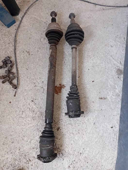 Предни полуоски VW Golf 4 1.6 105 к.с.