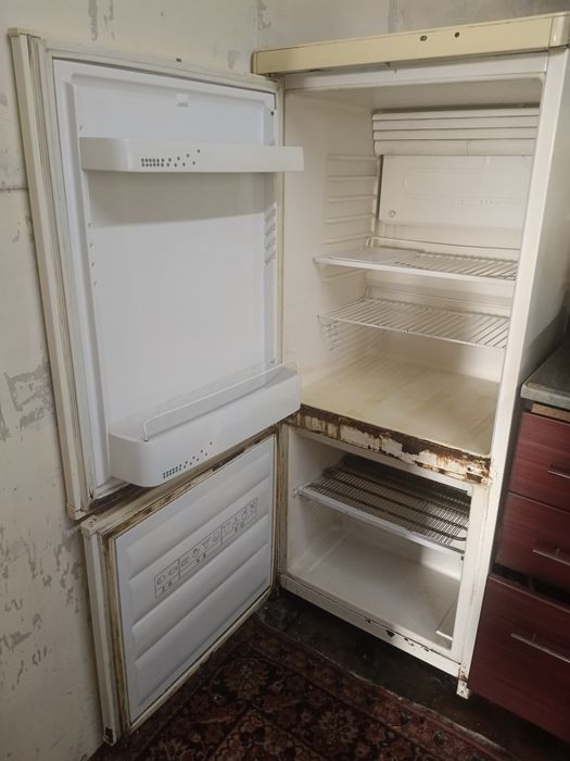 Продам б/у холодильник