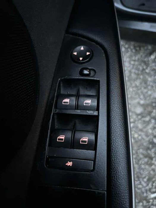 BMW 3 Series E90 – 2006 г. | Дизел | Седан

Продавам си БМВ-то E90, 20