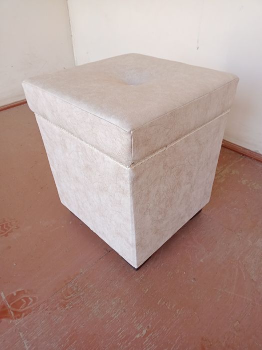 Пуфик сотилади янги ишланган моеиш матерал паралон 19 баландлиги 45 см