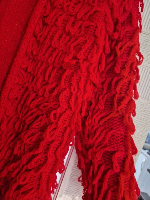 Нова  жилетка в червено