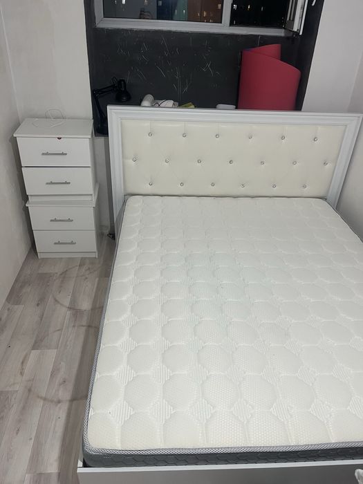 Кровать новый продам с матрасом
