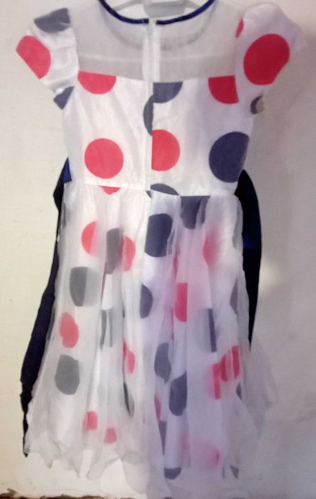 Продам  нарядные платья