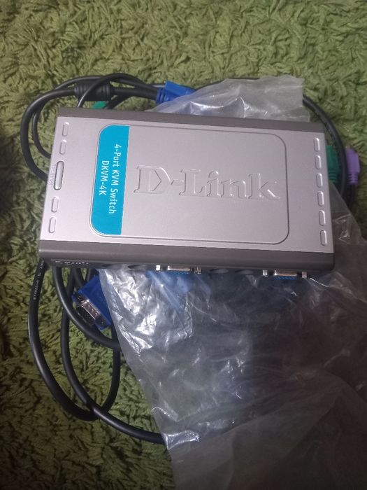 Aparat conector 4 calculatoare