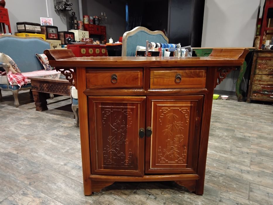 Тумба -комод коричневый.