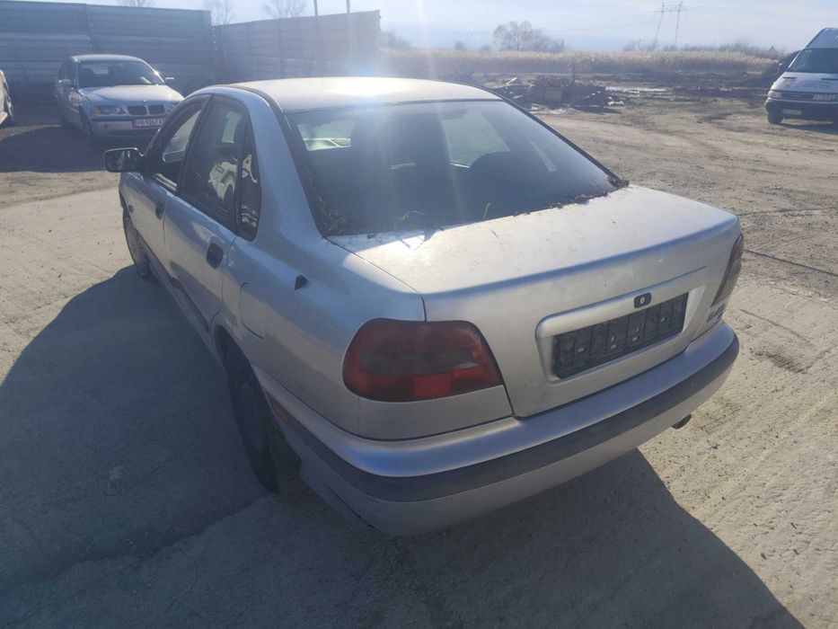 Volvo S40 1.6 - 109к.с  - 1999г. на части