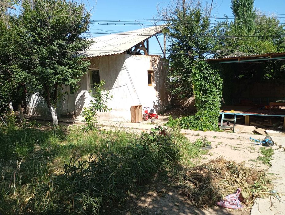 Hovli uchaska Toshkent vil. Bustonliq tum.Dumaloq qishlogi