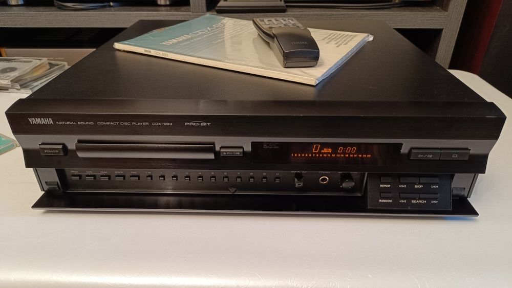 Проигрыватель Yamaha CDX-993 Pro-Bit