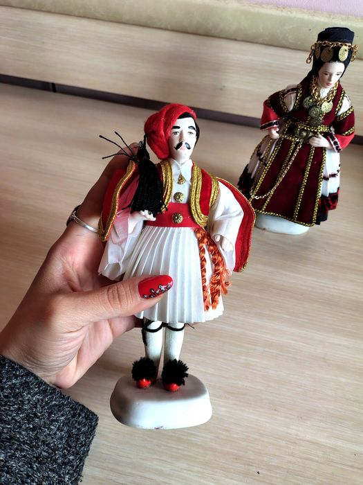 Колекционерски Порцеланови Фигури Национални Носии