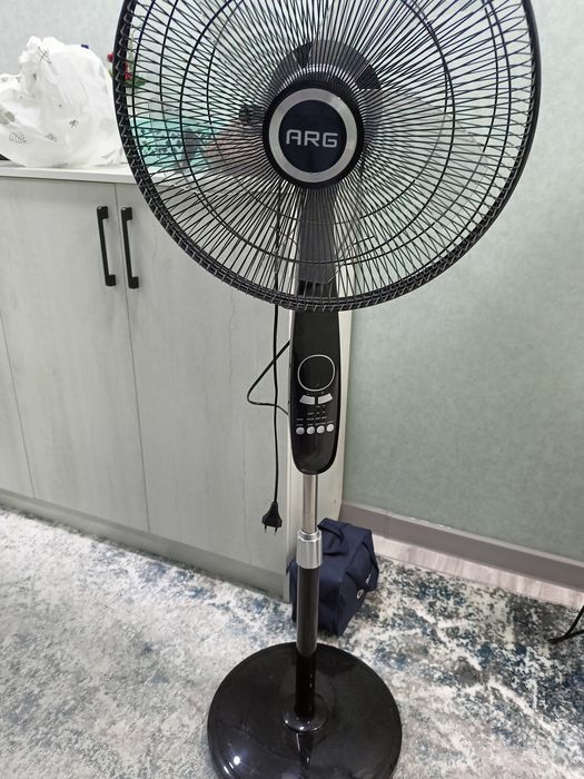 Вентилятор почти новый