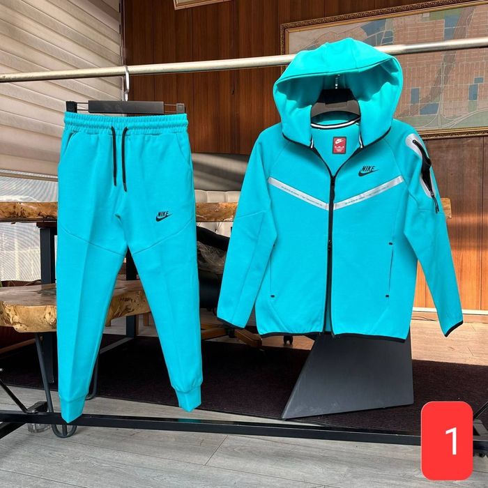 Trening pentru copii unisex Nike tech