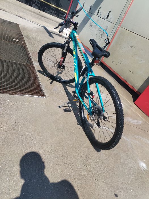 Vând bicicleta DHS