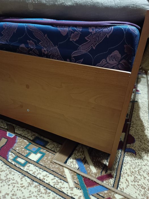 Двухспальная кровать