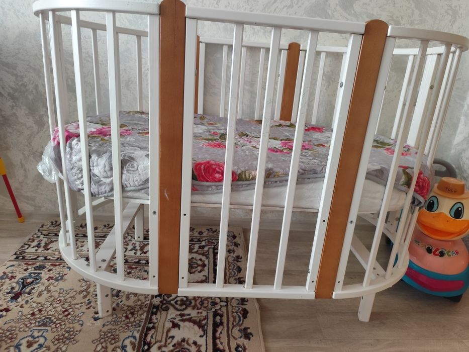 Продам детскую кроватку