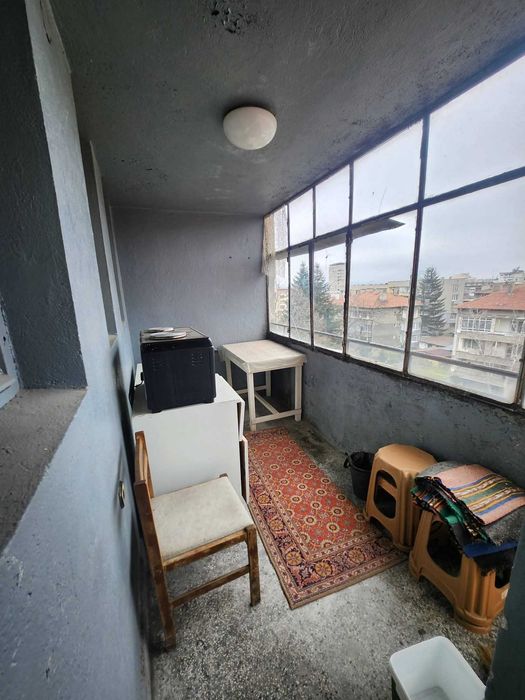 Тристаен апартамент на Идеален център