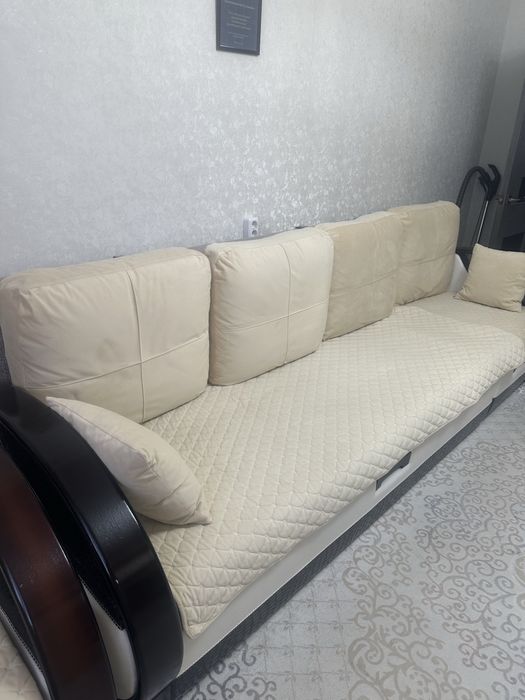 Продам диван с креслом