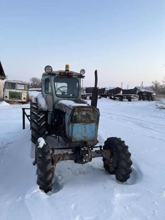 Продам трактора ведущие и неведущие