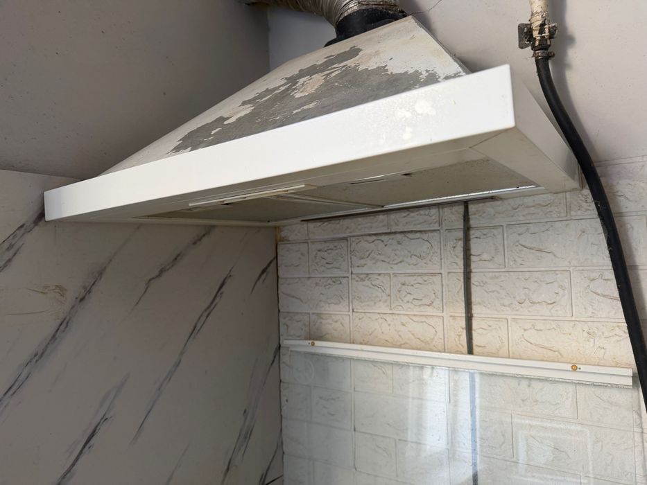 Кухонный сатылады, бағасы келісімді.