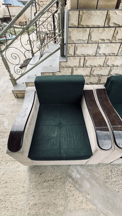 Диван сатылады.