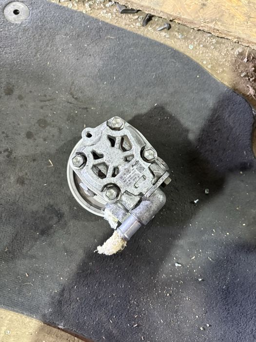 Audi A4 B8 1.8 tfsi 2.0tfsi Хидравлична Помпа