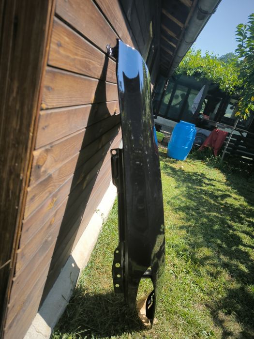 Преден ляв калник на Hyundai santa fe 2016г