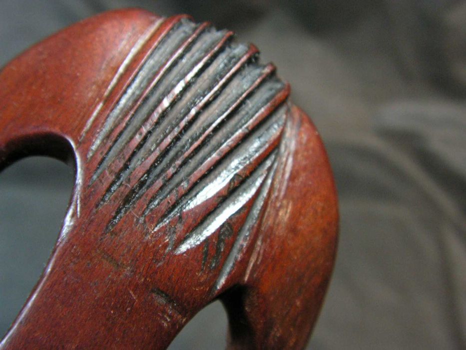 Дърворезба -  африканска женска глава с гривна от абанос за подарък