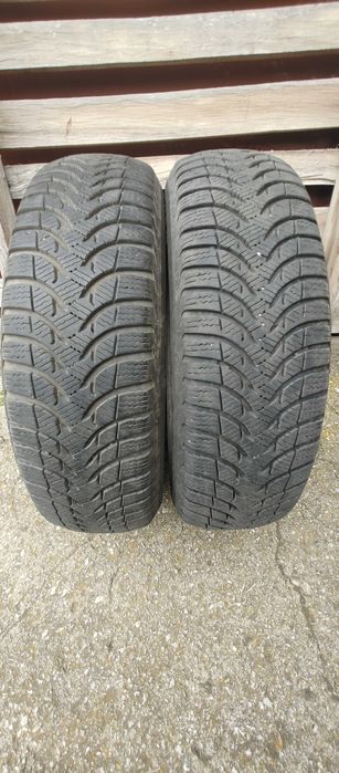 Гуми четири броя 165/65/15.