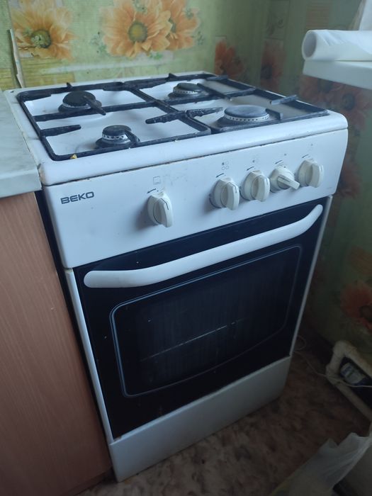 Продаю газовую плиту