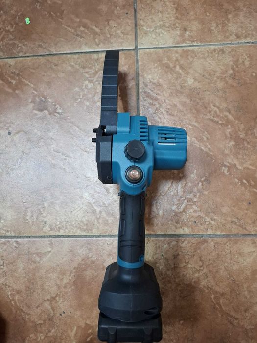 Minidrujba Ferastrau Electric 24 V 2 lame+2 lanturi
