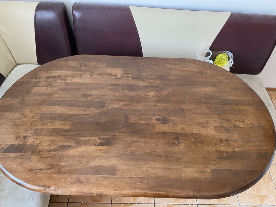 Стол 150 на 90.