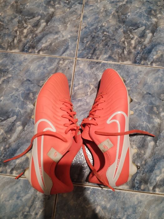 Бутонки-Найк tiempo